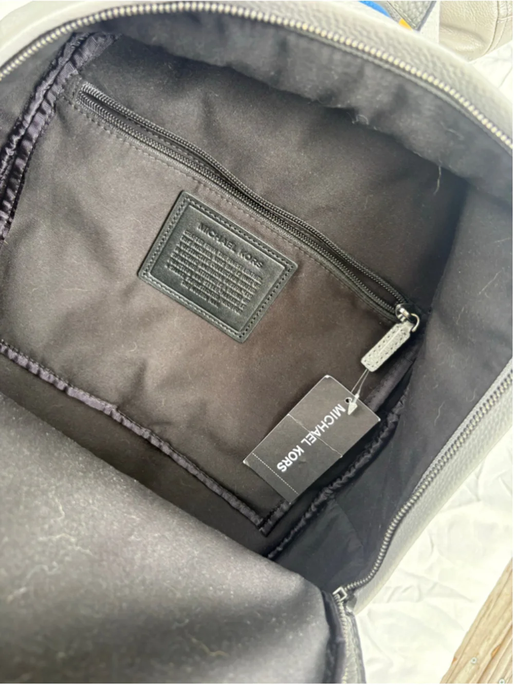 Authentic Michael kors leather Grayson gray with gunmetal hardware